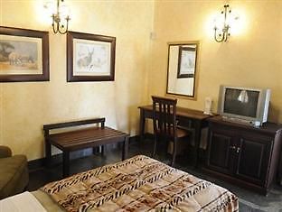 The Big Five Lodge Gaborone Esterno foto